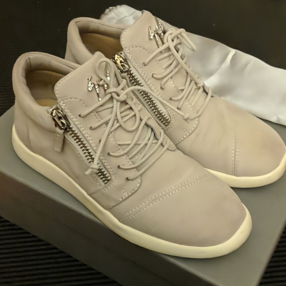 Giuseppe Zanotti crystal suede sneakers